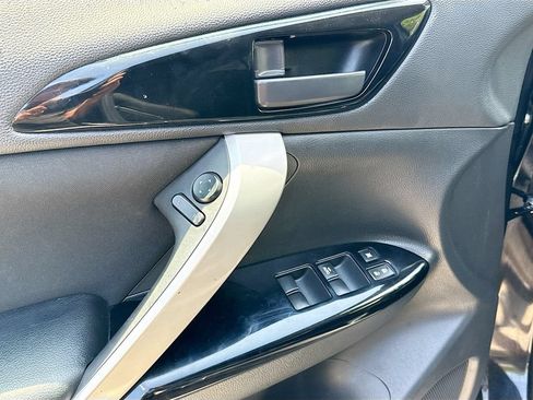 Used 2024 Mitsubishi Eclipse Cross AWD image 17