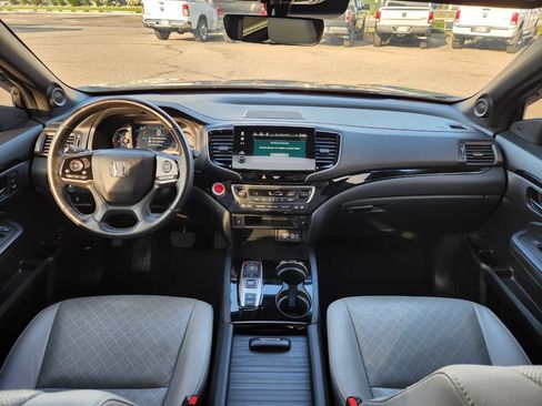 Used 2021 Honda Passport Touring image 3