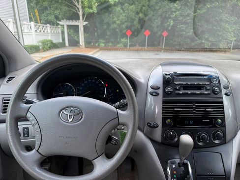 Used 2006 Toyota Sienna LE FWD image 5