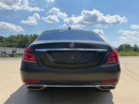 Used 2019 Mercedes-Benz S 560 4MATIC Sedan image 4