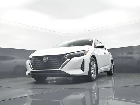 Used 2025 Nissan Sentra S w/ Lighting Package FWD image 31