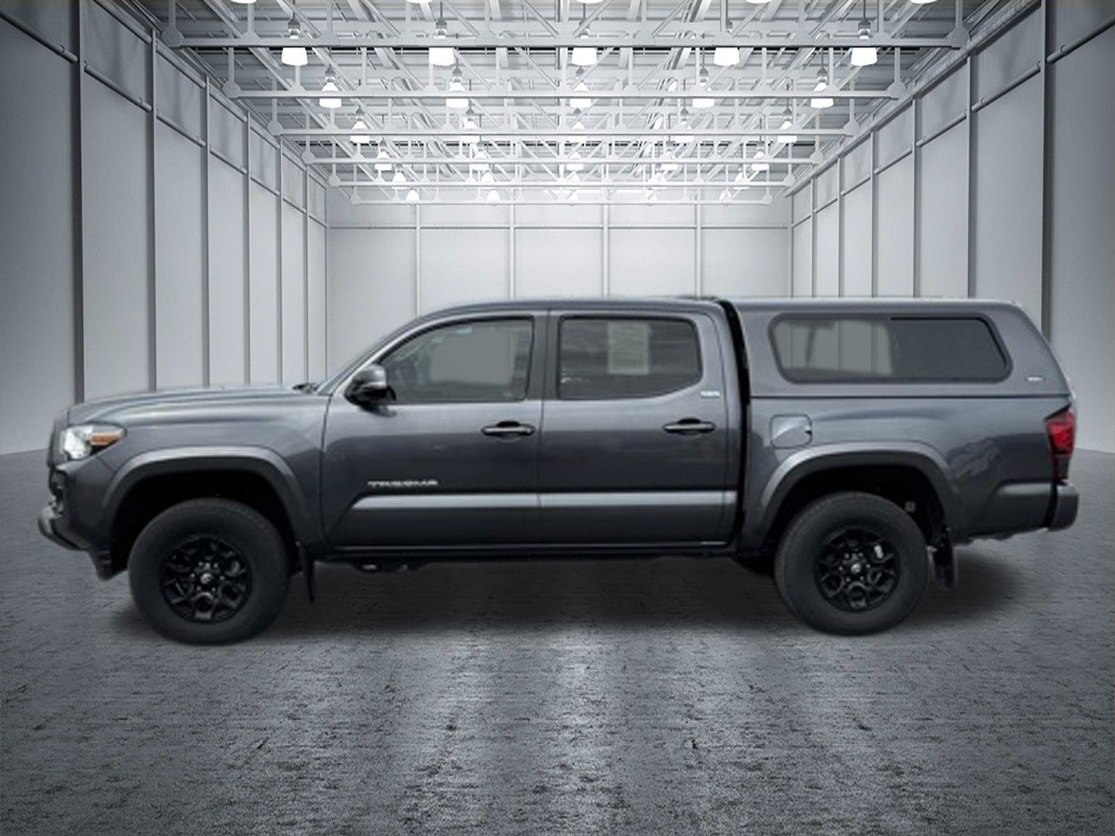 Used 2022 Toyota Tacoma SR5 AWD/4WD image 5