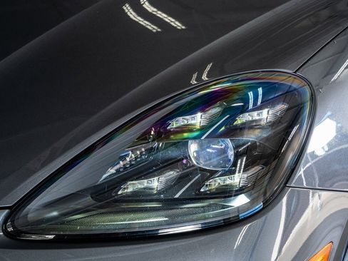 Used 2023 Porsche Cayenne GTS image 13