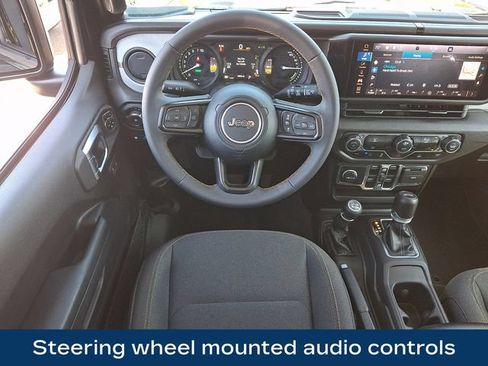 Used 2024 Jeep Wrangler Unlimited AWD/4WD image 3