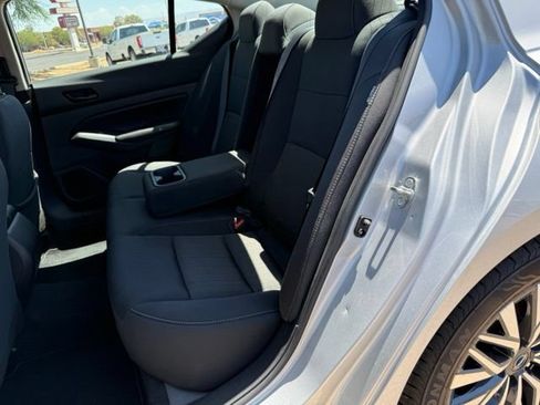 Used 2024 Nissan Altima 2.5 SV FWD image 32