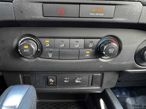 Used 2023 Nissan Frontier SV w/ Technology Package image 33