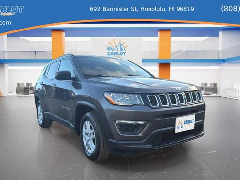 Used 2018 Jeep Compass Sport w/ Tech Group FWD image 4