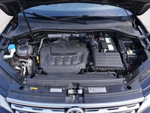 Used 2019 Volkswagen Tiguan SEL image 38