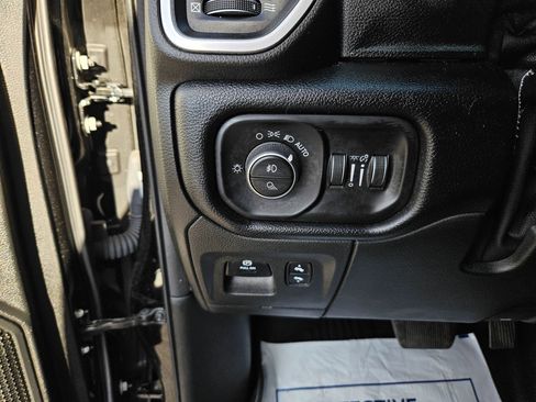 Used 2019 RAM 1500 Big Horn image 16