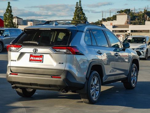 New 2025 Toyota RAV4 XLE image 7