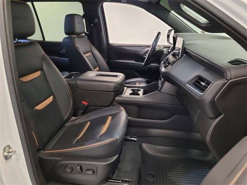 Used 2021 GMC Yukon AT4 w/ Technology Package image 18