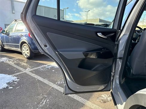 Certified 2022 Volkswagen ID.4 Pro image 19