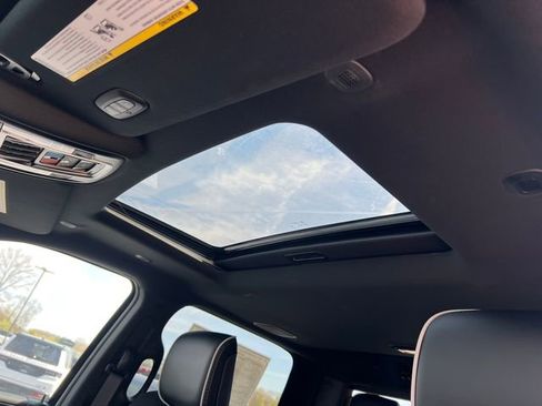 New 2026 RAM 2500 Laramie AWD/4WD image 11