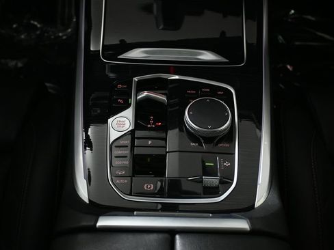 Certified 2024 BMW X7 xDrive40i w/ M Sport Package image 23