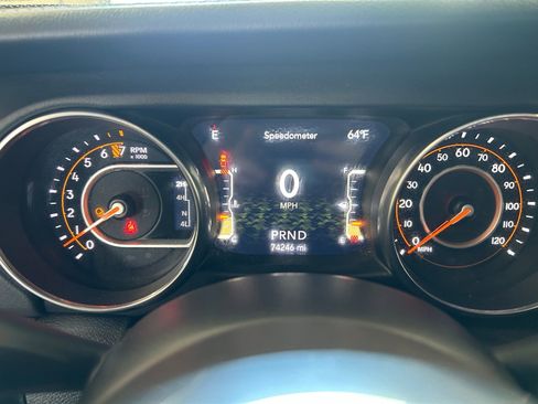 Used 2020 Jeep Gladiator Overland w/ Popular Equipment Package AWD/4WD image 16
