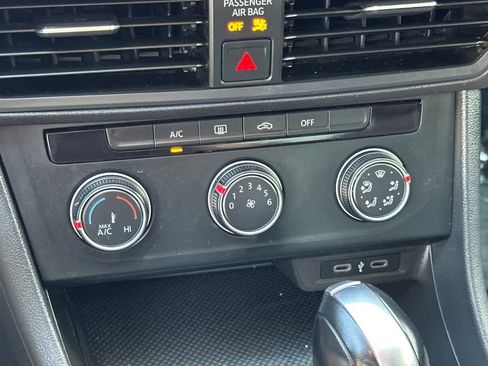 Used 2020 Volkswagen Jetta S image 21