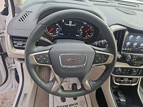 Used 2023 GMC Terrain Denali image 13