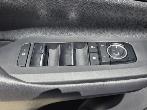 Used 2024 Toyota Prius Prime FWD image 15