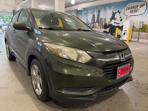 Used 2018 Honda HR-V LX image 5