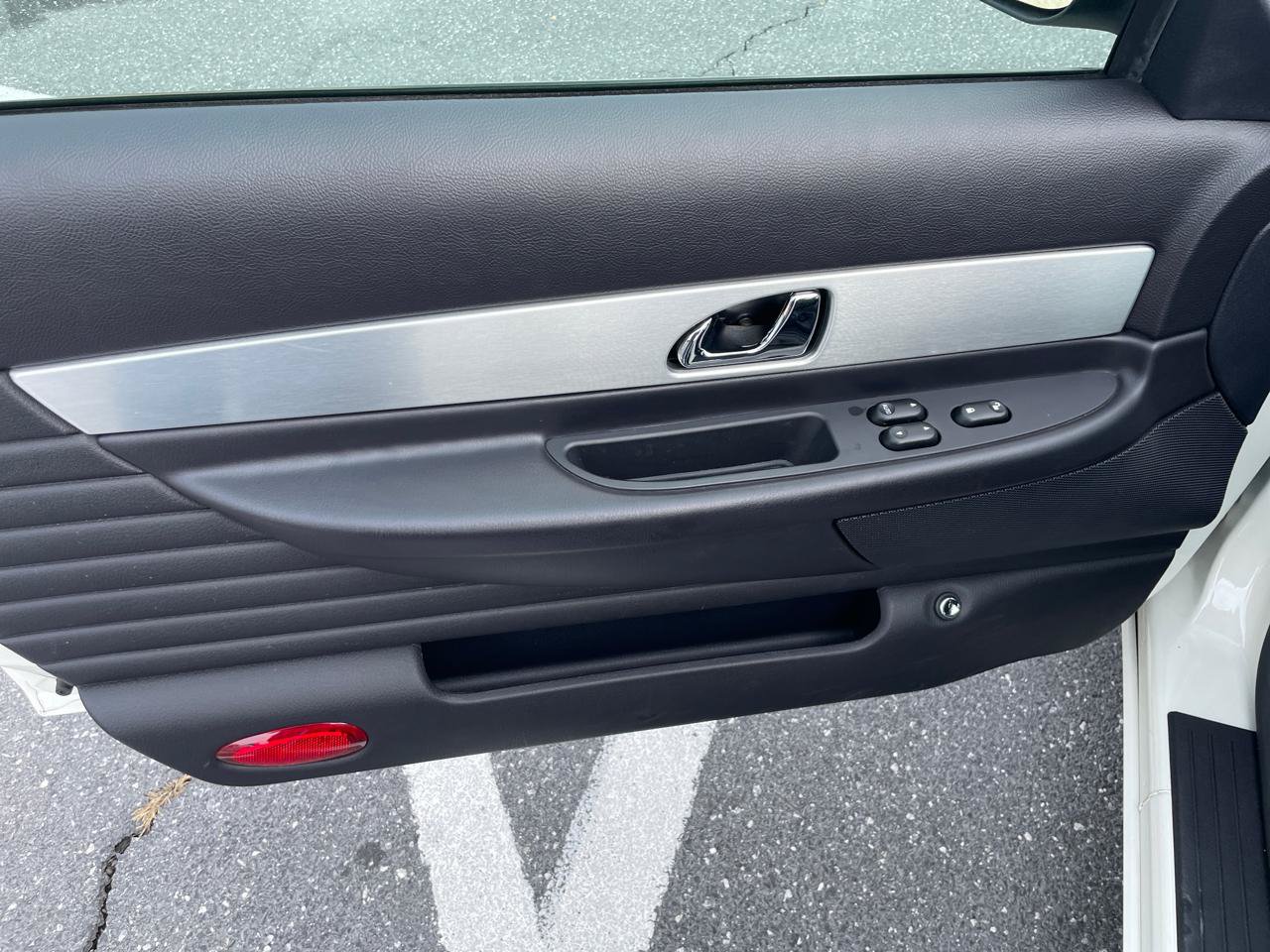Used 2003 Ford Thunderbird RWD image 10