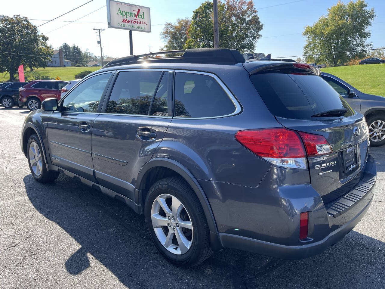 Used 2014 Subaru Outback 2.5i Limited w/ Moonroof Package AWD/4WD image 3