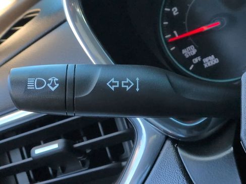 Used 2019 Chevrolet Equinox LT image 27