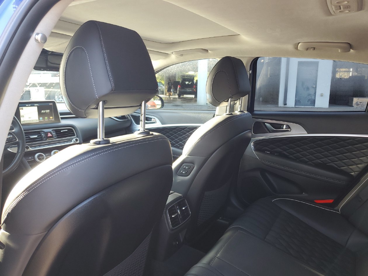 Used 2020 Genesis G70 3.3T w/ Prestige Package RWD image 10
