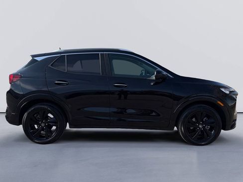Used 2024 Buick Encore GX Sport Touring image 2
