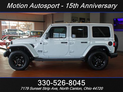 Used 2022 Jeep Wrangler Unlimited Sahara image 7