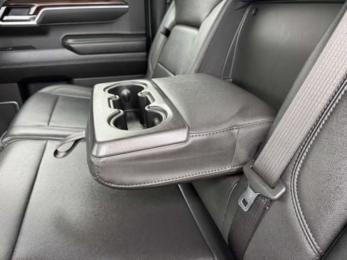 Used 2025 GMC Sierra 1500 SLT AWD/4WD image 13