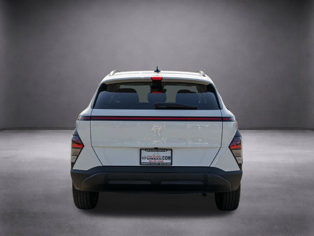 Used 2025 Hyundai Kona SEL FWD image 6