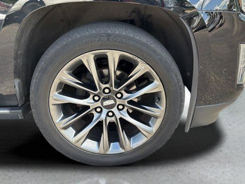 Used 2019 Cadillac Escalade ESV Platinum w/ Escalade Sport Edition AWD/4WD image 13