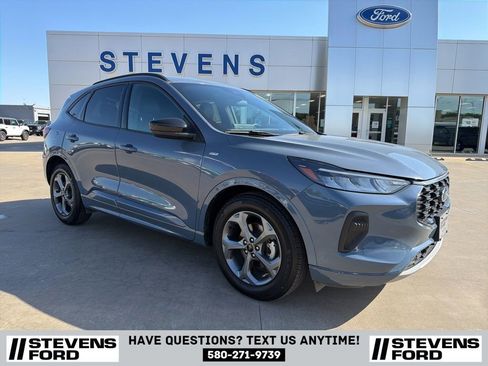 Used 2024 Ford Escape ST-Line w/ Tech Pack #1 FWD image 1