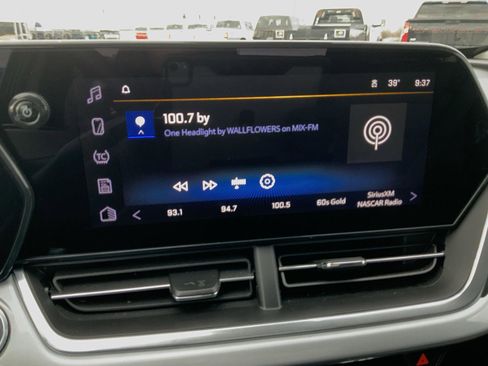 Used 2024 Chevrolet Trax LT w/ Driver Confidence Package image 33