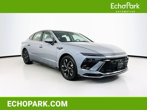 Used 2025 Hyundai Sonata SEL FWD image 1