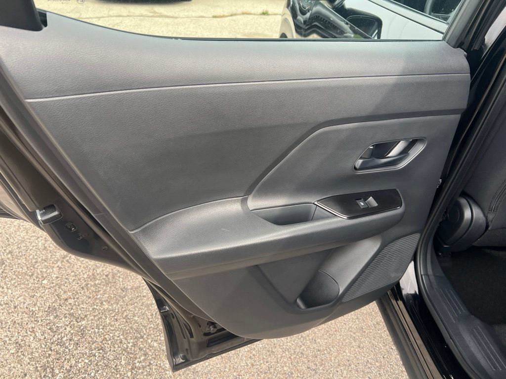 Certified 2025 Nissan Kicks S AWD/4WD image 11