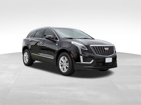 New 2025 Cadillac XT5 Luxury image 1