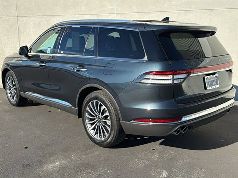 Used 2023 Lincoln Aviator Reserve image 4
