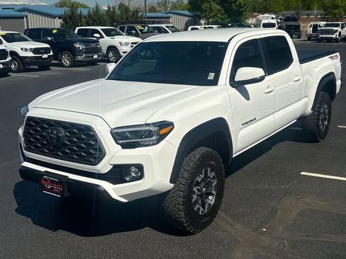 Used 2023 Toyota Tacoma TRD Off-Road AWD/4WD image 31