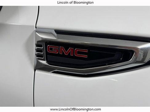 Used 2025 GMC Yukon Denali AWD/4WD image 15
