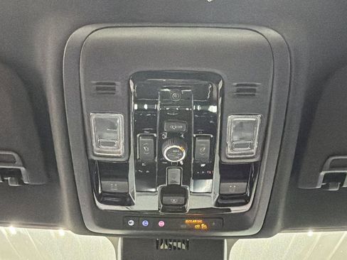 Used 2026 GMC Yukon Denali w/ Sun & Power Step Package AWD/4WD image 33