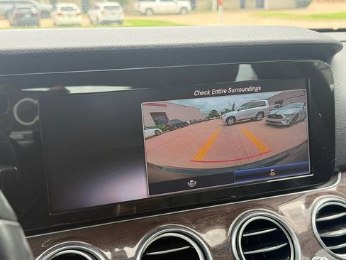 Used 2019 Mercedes-Benz E 300 image 10
