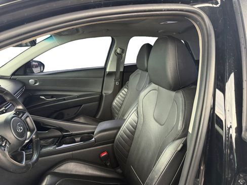 Used 2023 Hyundai Elantra Limited w/ Cargo Package FWD image 9