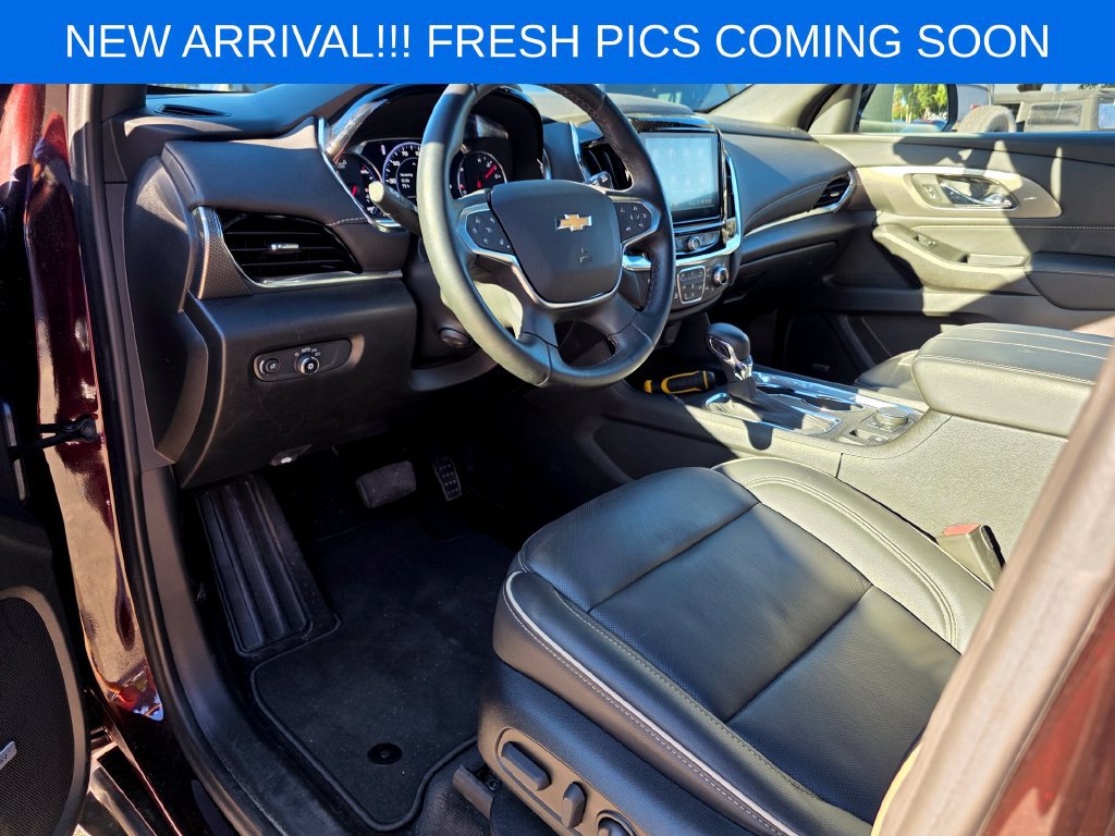 Used 2023 Chevrolet Traverse Premier w/ LPO, Cargo Package FWD image 7
