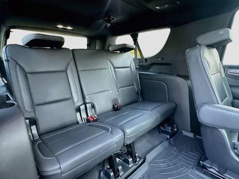Used 2021 GMC Yukon XL Denali w/ Denali Premium Package RWD image 30