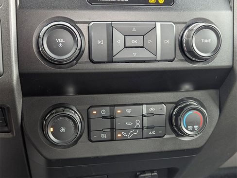 Used 2019 Ford F250 XL w/ Power Equipment Group image 20