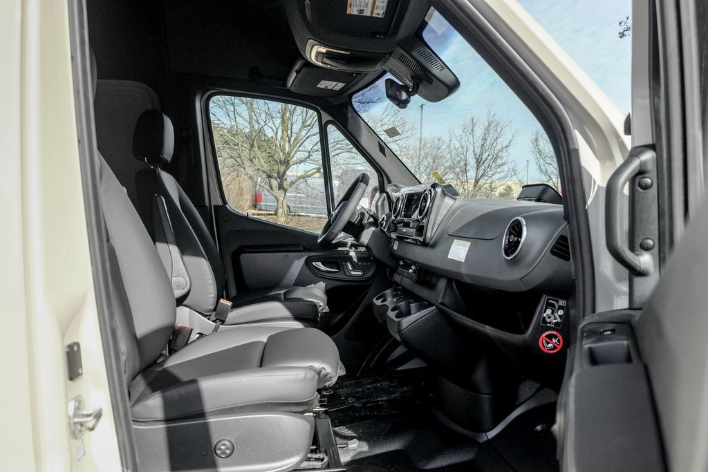 Used 2026 Mercedes-Benz Sprinter 2500 image 23