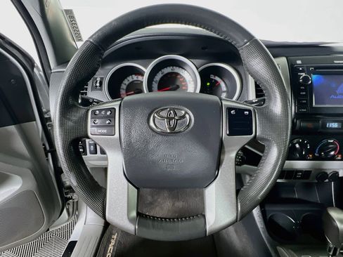 Used 2013 Toyota Tacoma 4x4 Access Cab V6 w/ SR5 Pkg image 17