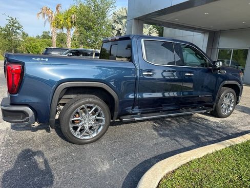 Used 2023 GMC Sierra 1500 SLT w/ SLT Premium Plus Package AWD/4WD image 3