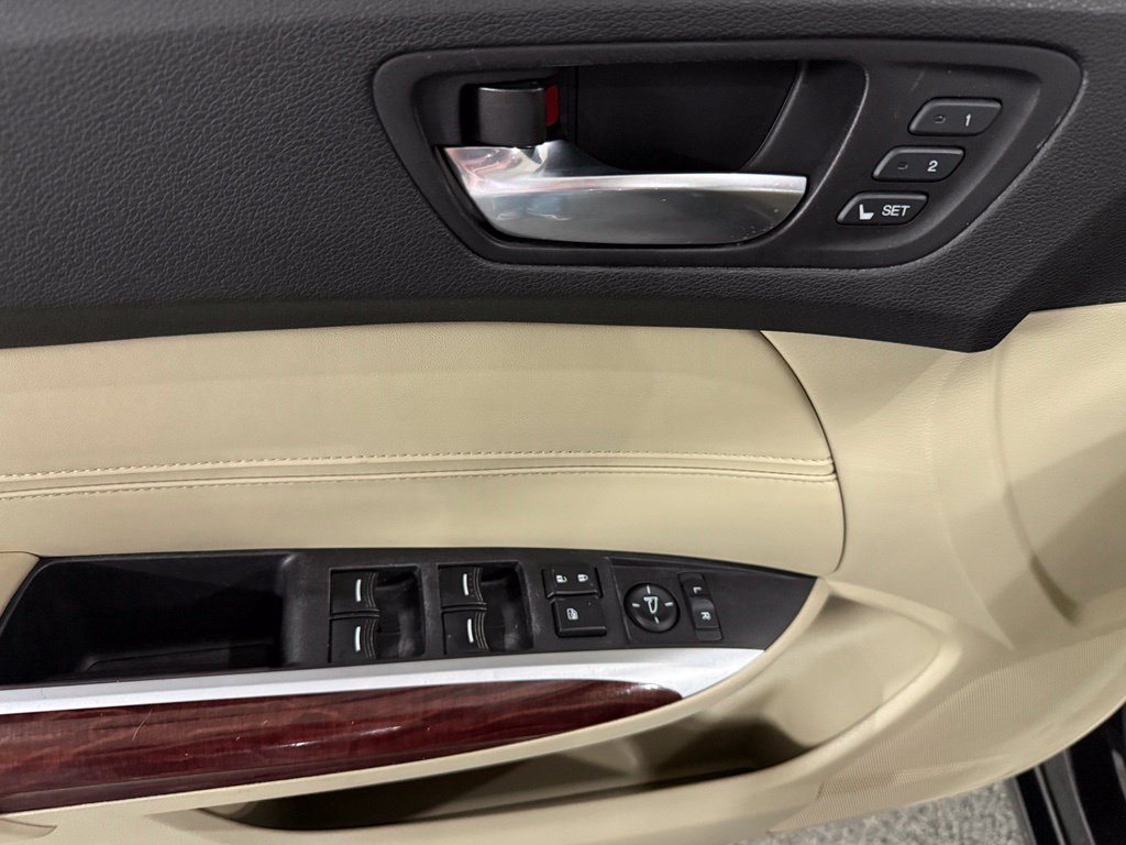 Used 2015 Acura TLX FWD image 19